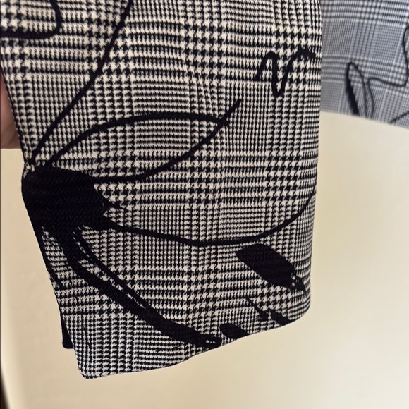 Escada Black & Gray Floral Blazer with 2 Button Front - Picture 6 of 16